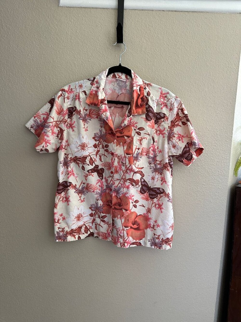 American Sweetheart Womens Floral Button-Up Shirt Cotton Blend White/Red